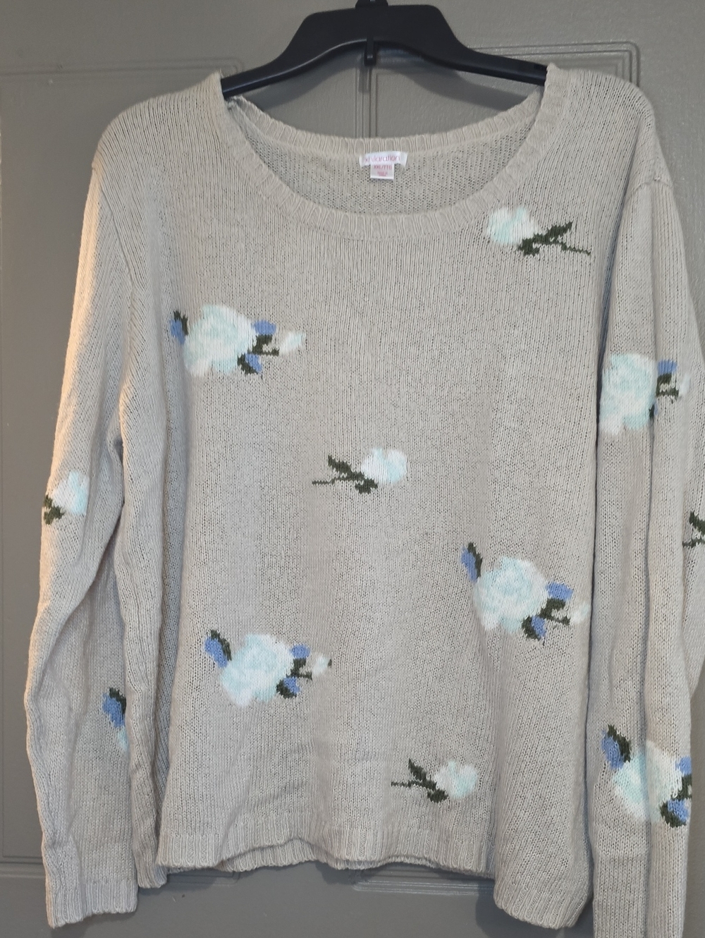 Xhilaration Light Gray Crewneck Sweater with Pale Blue Floral Motif